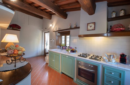 Casalguidi Villa | Villa 'Podere Bucigattolo' with Private Pool, Wi-Fi and Air Conditioning