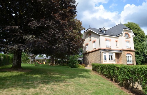 Maubert-Fontaine Villa | Villa Point du Jour for family vacations in the countryside