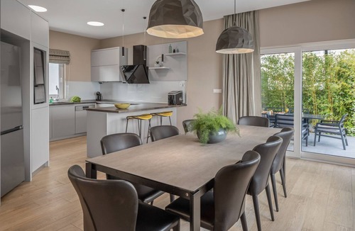 Mimice Villa | Villa Polly - Four Bedroom Villa, Sleeps 8