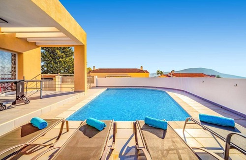 Beniarbeig Villa | Villa Pomera Dos by Villa Plus