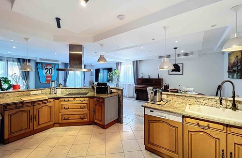 Vic-la-Gardiole House | Villa pool and jacuzzi