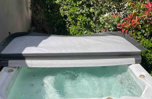 Caumont-sur-Durance House | Villa pool jacuzzi