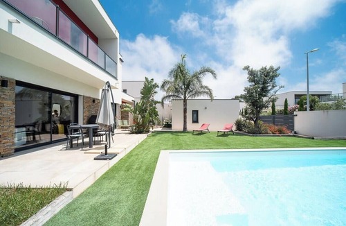 Massilia Villa | Villa - Pool/Jukebox/6 People