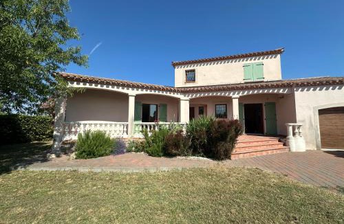 Lunel House | Villa pour 8 avec clim et parking proche de la mer