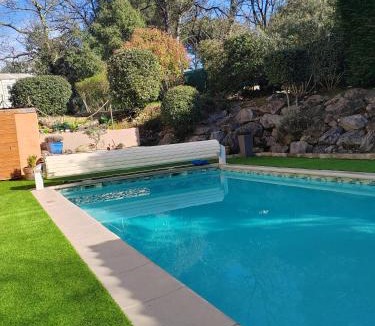 Saint-Andre-d'Olerargues Villa | Villa privée avec piscine , jacuzzi , sauna , borne Arcade