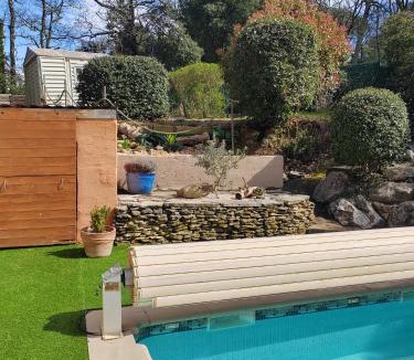 Saint-Andre-d'Olerargues Villa | Villa privée avec piscine , jacuzzi , sauna , borne Arcade