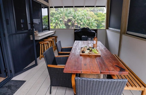 Boomerang Beach Apartment | villa-prana