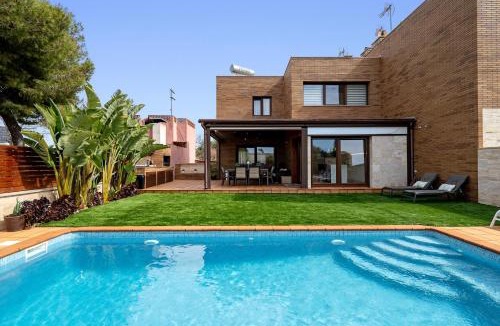Vilanova I la Geltru Villa | Villa Preciosa con picina cerca de la playa
