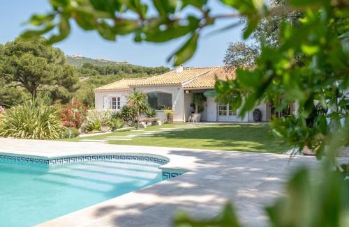 Palama Villa | Villa Prestige 5 étoiles & T1, Piscine, Jacuzzi, cinéma & Vue