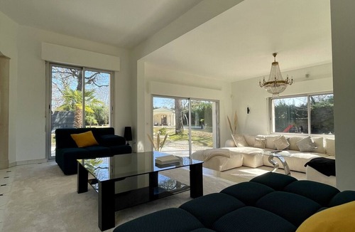 Saint-Yrieix-sur-Charente Villa | Villa Prestige