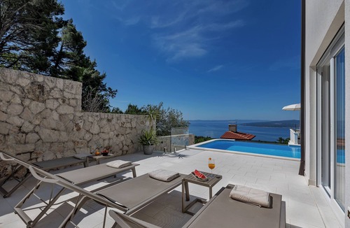 Bast House | Villa Prestige in Bast