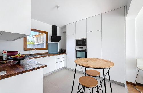 Saint-Pierre-de-Boeuf House | Villa Prieur