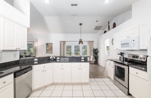 Inverness House | Villa Prins: 2 bed/2 bath home with pool