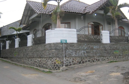 Lembang Villa | Villa Prisma 3 BR 2 Bathroom in Lembang