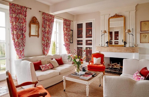 Saint-Pierre-de-Cole Bed & Breakfast | Villa Privée avec Piscine - Lavy