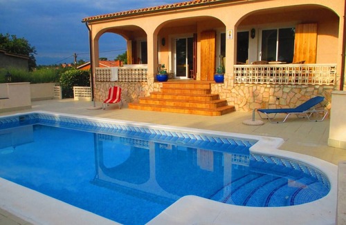 Mont Barbat House | Villa & private swimming pool, 20 min from beach