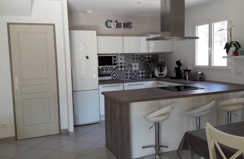 Ensues-la-Redonne House | Villa provençal 110 m² 8 pers close to calanques, inflatable jacuzzi.