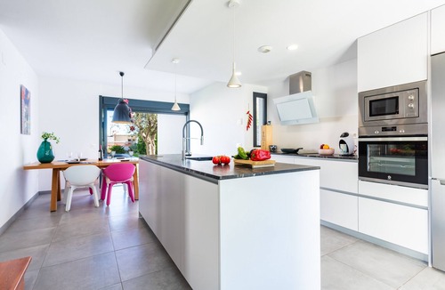 Vinaros House | Villa Puerto Blanco close to the Beach with Pool & Wi-Fi