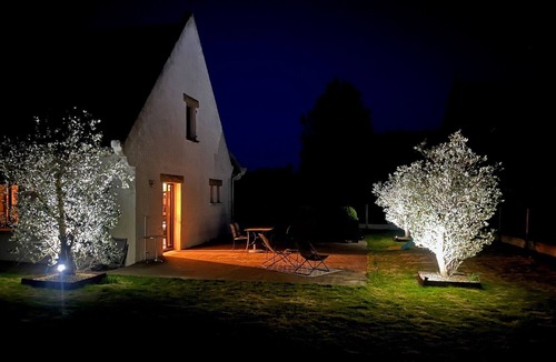 Aucaleuc House | Villa "Quiet House near Dinan" with Private Terrace, Garden, and Wi-Fi
