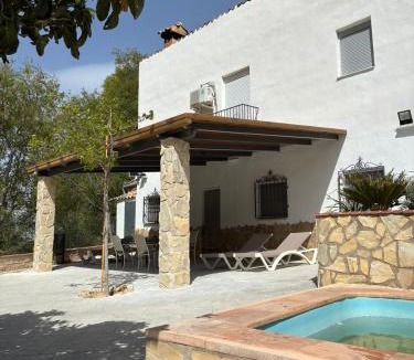 Quesada Villa | Villa Río Béjar