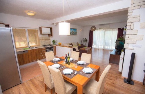 Donje Polje Villa | Villa R&B Croatia šibenik