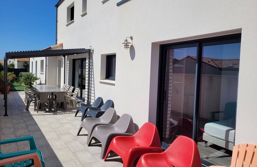 Bretignolles-sur-Mer House | Villa Raie Vive Jacuzzi, Beach access 200 m walk !