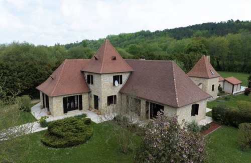 Monplaisant Villa | Villa Raunel