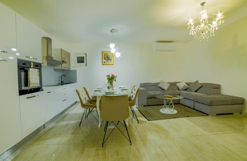 Neoric Villa | VILLA REBECCA, Muć - Split
