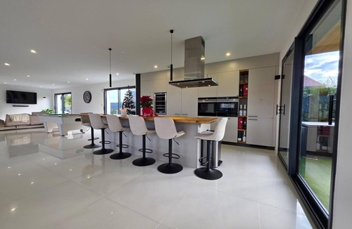 Reignier-Esery Villa | VILLA REEL