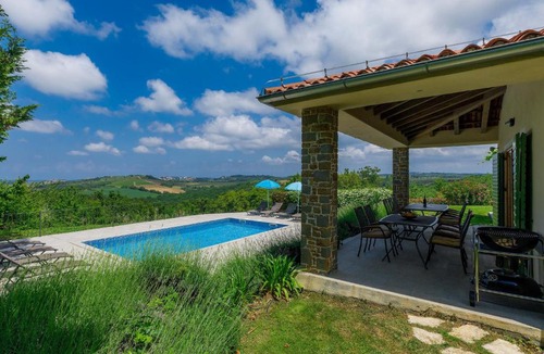 Baredine Villa | Villa Remington by Interhome