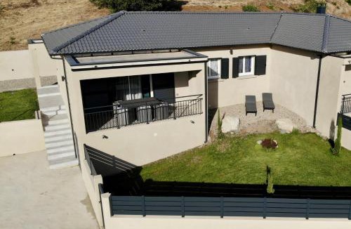 Patrimonio House | Villa Renzo