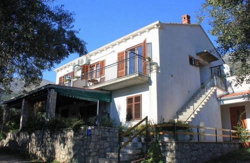 Brsecine Apartment | Villa Ro - Ela - Comfort Studio Apartment with Terrace and Sea View - A5