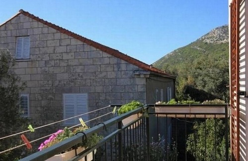 Brsecine Apartment | Villa Ro - Ela - Studio Apartment with Balcony and Sea View - A2
