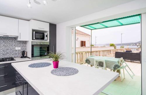 Slano Villa | Villa Ro-Ma - Three Bedroom Villa with Terrace and Sea View