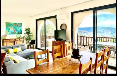 Montauroux House | Villa Robinson Belvedere