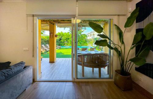 Vallpineda House | Villa Rocamar by Hello Homes Sitges