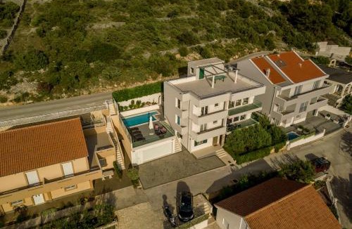 Podglavica Apartment | Villa Rogoznica