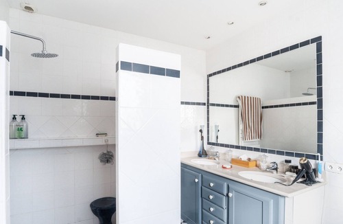 Bias House | Villa Romane - Three Bedroom House, Sleeps 6