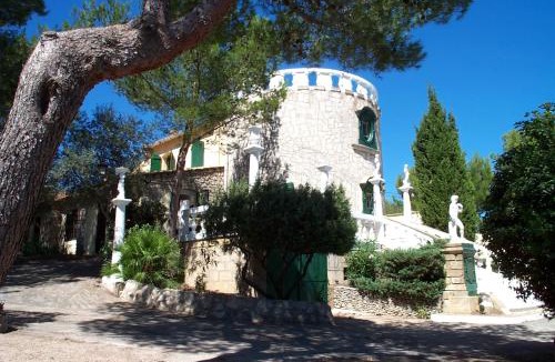 Beaucaire Villa | Villa Romantique