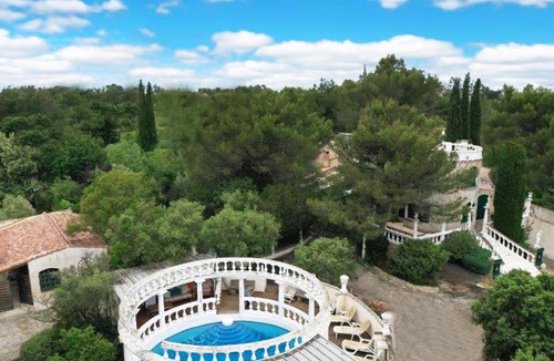 Beaucaire Villa | Villa Romantique