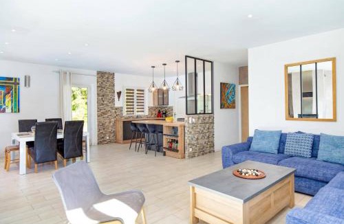 Callian Villa | Villa Romarin by Villa Plus
