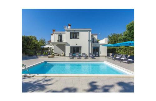 Spadici Villa | Villa Romi M