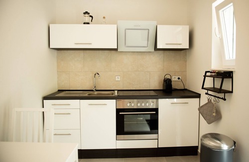 Mastrinka Apartment | Villa Rosa Apartment 1 auf Čiovo mit Pool 120m zum Meer