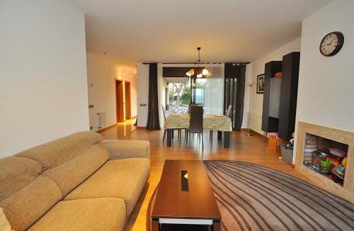 Lloret de Mar Villa | Villa Roselles