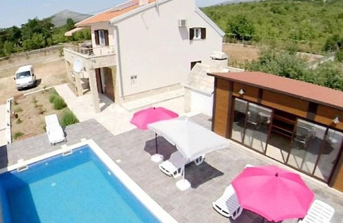 Muc Villa | Villa RoseMary near Split