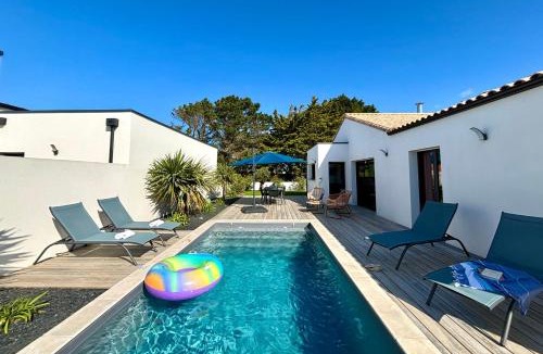 Bretignolles-sur-Mer Villa | Villa Rosemonde Pool Pétanque Walk to Beach Sleeps 8 in Brétignolles