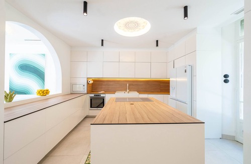 Prado - Republique Villa | Villa Rosoliel