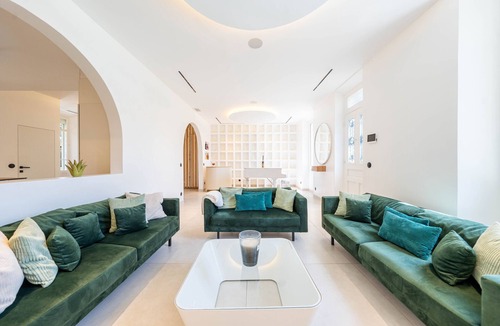 Prado - Republique Villa | Villa Rosoliel