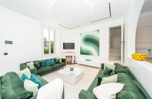 Prado - Republique Villa | Villa Rosoliel