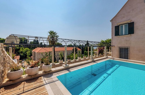 Gornji Kono Villa | Villa Rossetta with a Pool and Large Garden in Downtown Dubrovnik